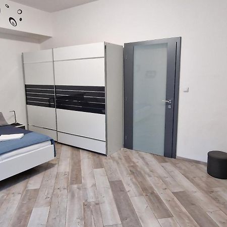 Extra Sok Szobas Apartman Budapest Kozpontjaban Apartment Exterior foto