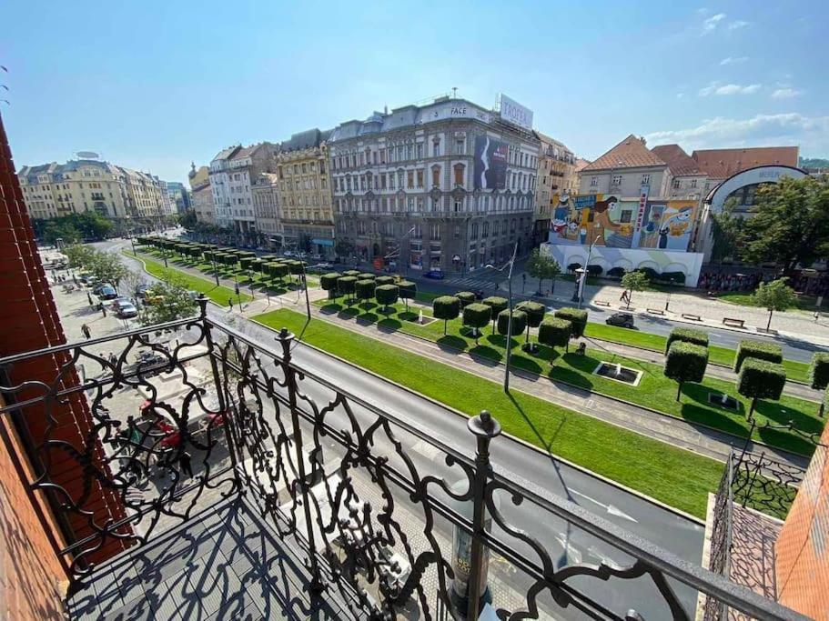 Extra Sok Szobas Apartman Budapest Kozpontjaban Apartment Exterior foto